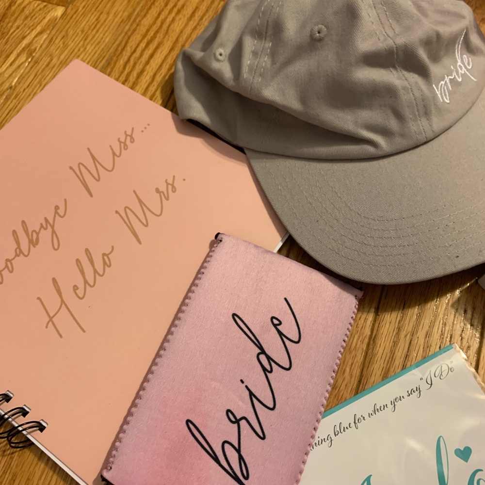 Bride-To-Be 👰🏻‍♀️ Bundle - Picture 15 of 16